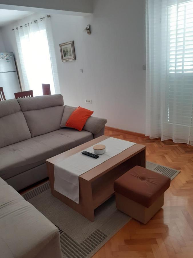 Appartement Apartman Maja & Marin à Biograd Na Moru Extérieur photo